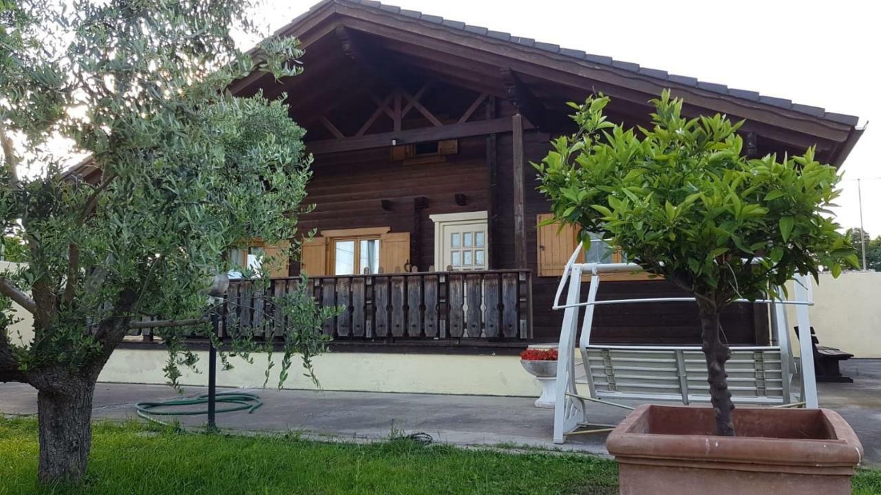 Chalet L Oasi Di Ambra 8 Posti Letto Con Uso Piscina Ардеа Экстерьер фото